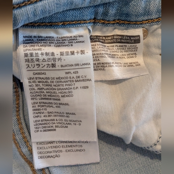 Levi's 725 High Rise Bootcut jeans, light wash, Size 31 - Picture 6 of 8